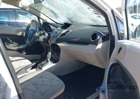 2011 Ford Fiesta Se z USA, uszkodzony, nr VIN 3FADP4BJ1BM118509